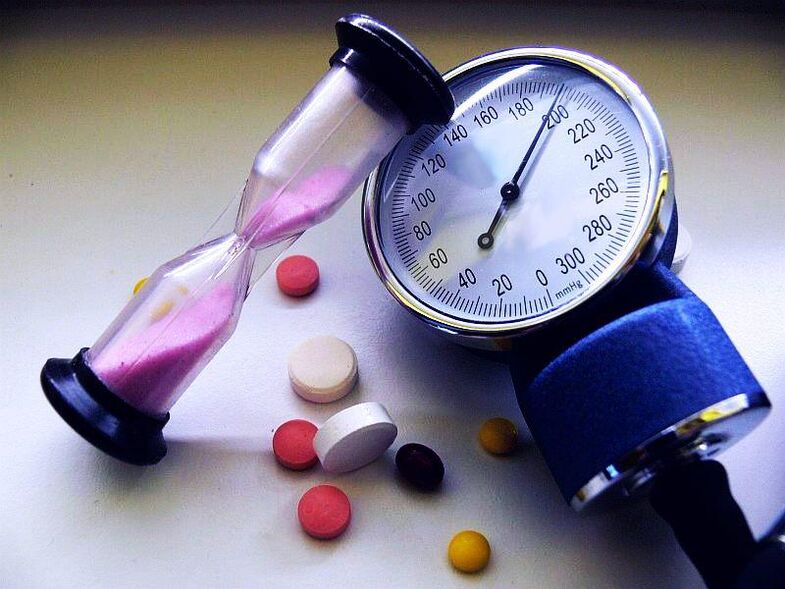 Pills and pressure indicators for hypertension